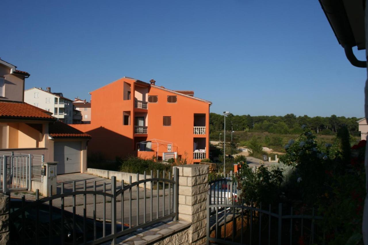 Apartmán With Wifi - 6987 Pula